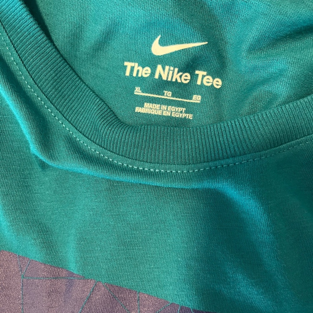 NIKE t-shirt (brand new) Men’s XL teal